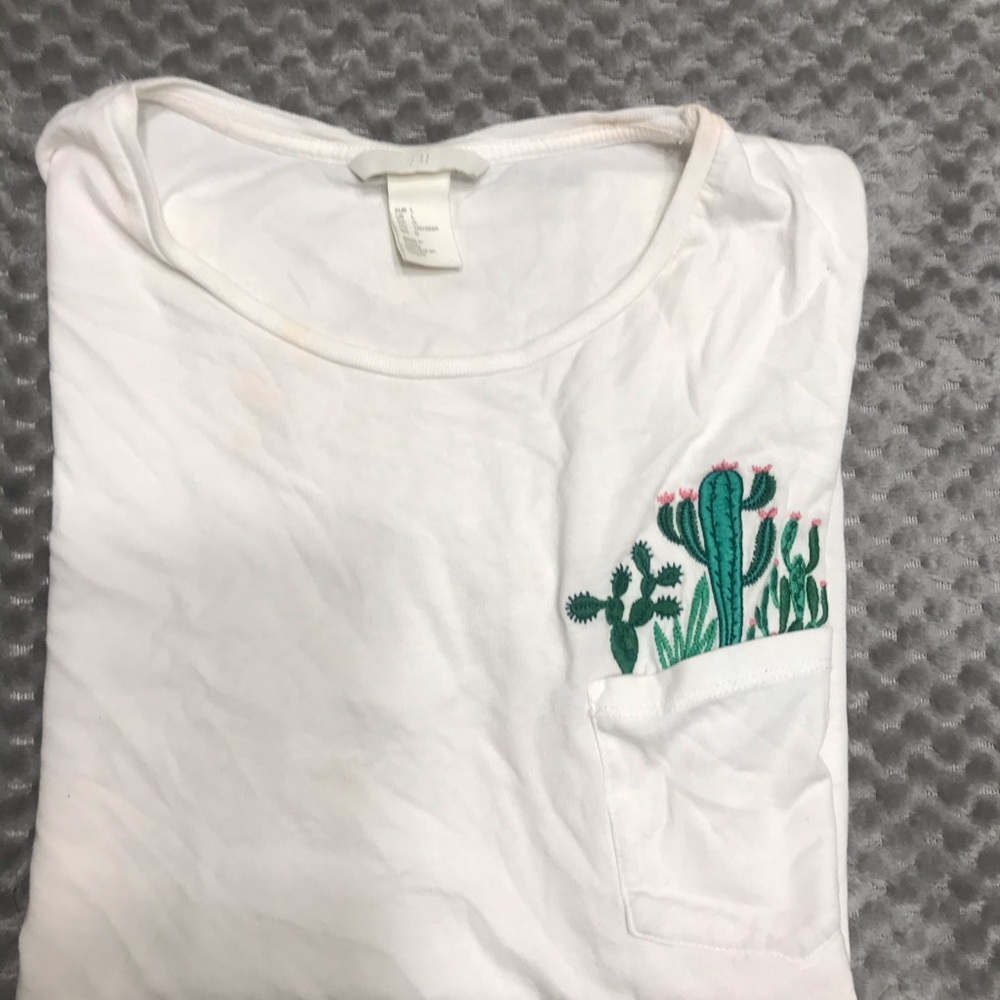 White cactus pocket tee